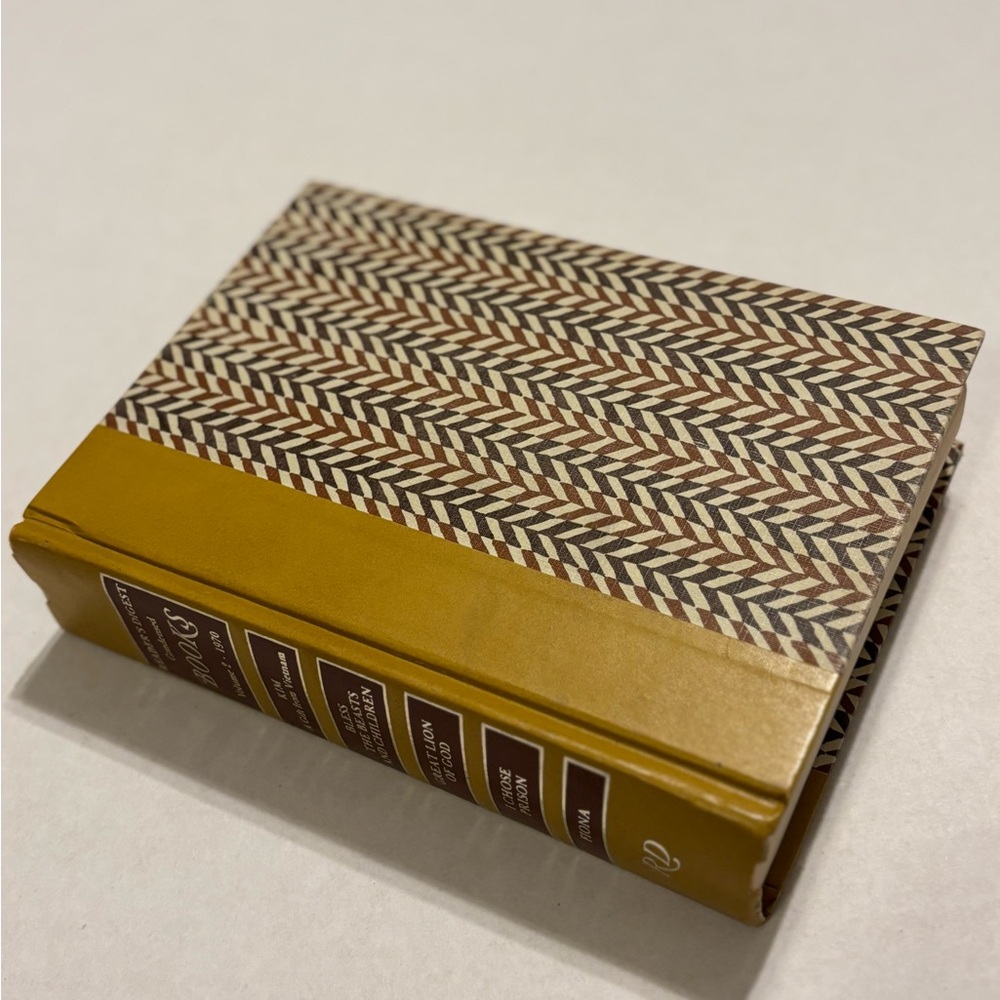 Readers Digest Chevron Patterned Book